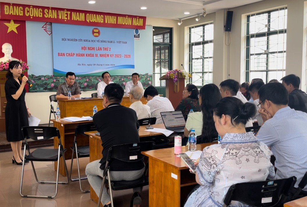 Bà Nguyễn Thị Hoà – Tổng Thư ký kiêm Chánh Văn phòng phát biểu